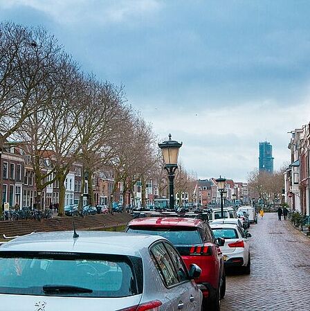 Sfeerbeeld straat binnenstad Utrecht Bemuurde weerd